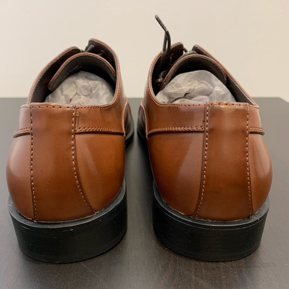 Unlisted by Kenneth Cole- men’s Oxford shoes - Picture 3 of 8